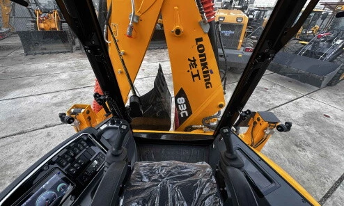 Экскаватор-погрузчик Lonking 83C (Carraro)